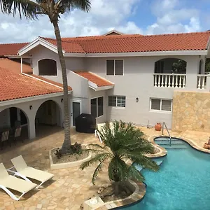 https://arashi-beach-villa.comcaribbean.com